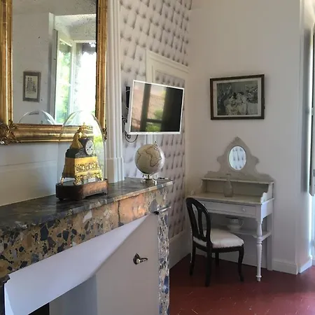 Les De Peyrat Bed & Breakfast 3*